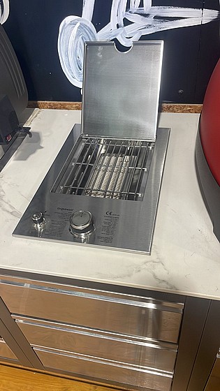 ���� �� ������ ����� ��� ������� GRILLSTREAM