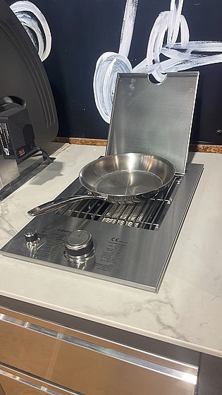 ���� �� ������ ����� ��� ������� GRILLSTREAM