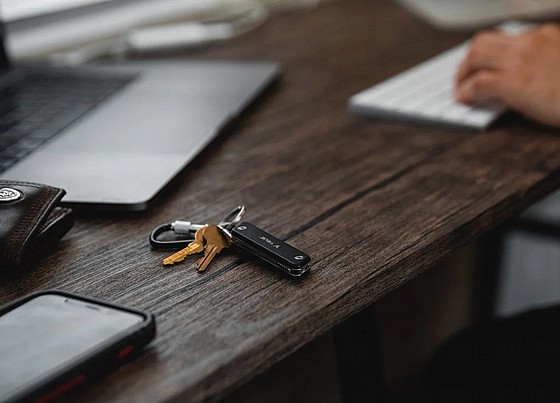���� ���/����� ������ ���� True Knives Utility Modern Keychain