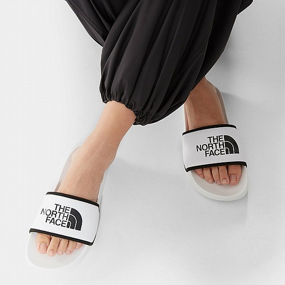 ����� ����� ����� ���� ���� ��� THE NORTH FACE Base Camp Slides III