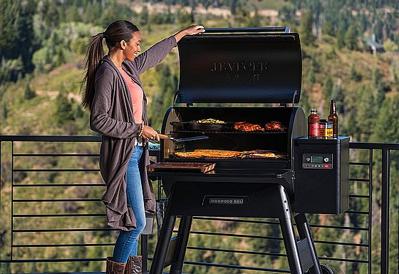 ����� ������ ���������� TRAEGER Ironwood 885