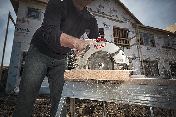 ��� ���� ���� ������� "Milwaukee M18-BLCS66-0-18V 7.5