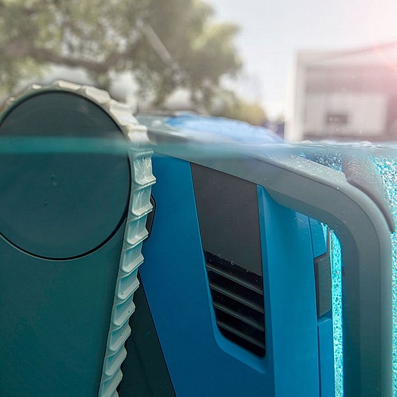 ����� ������ ������ ����� M600 ��������� Maytronics Dolphin