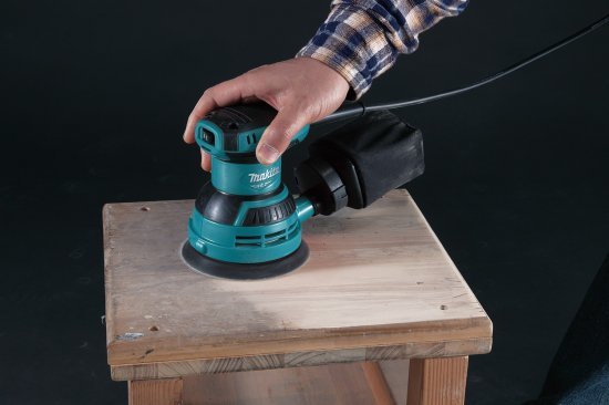 ����� �������� 125 �"� (5") 240W MAKITA M9204B �����