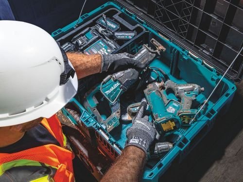 ���� ���� ���� MAKITA MAKTRAK P-91017