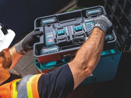 ���� ���� ���� ������ MAKITA MAKTRAK P-91023