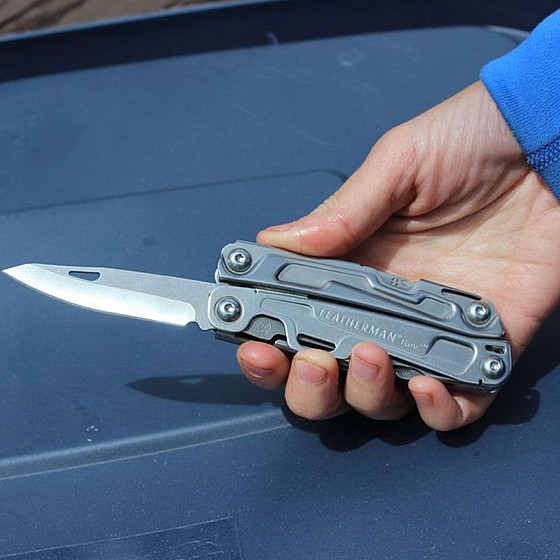 �������� ����� 14 ���� Leatherman REV Multitool